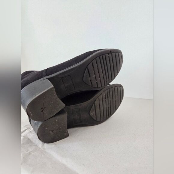 Jaclyn Smith Chelsea Booties Ankle Boots Dapper Oxford Chukka Black Faux Suede 7 - Picture 6 of 8